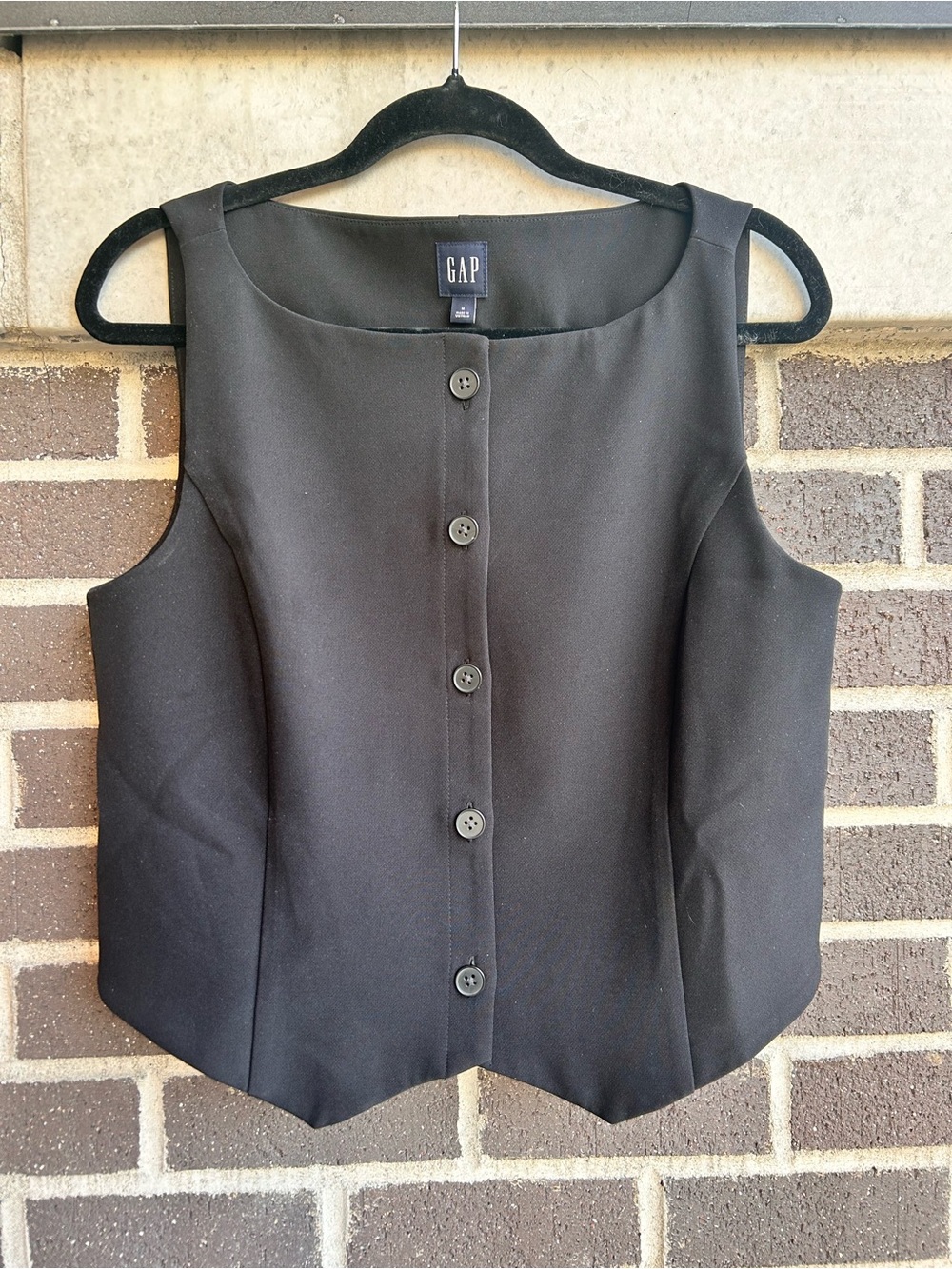 GAP Black Sleeveless Button-Front Shell Vest - Size M
